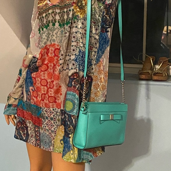 KATE SPADE TIFFANY BLUE CROSSBODY WITH BOW LIKE NEW NO CALLOUTS - Picture 2 of 11